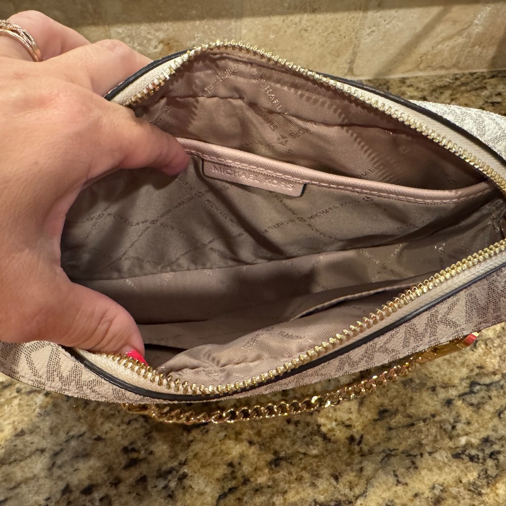 Michael Kors Crossbody - Picture 2 of 3